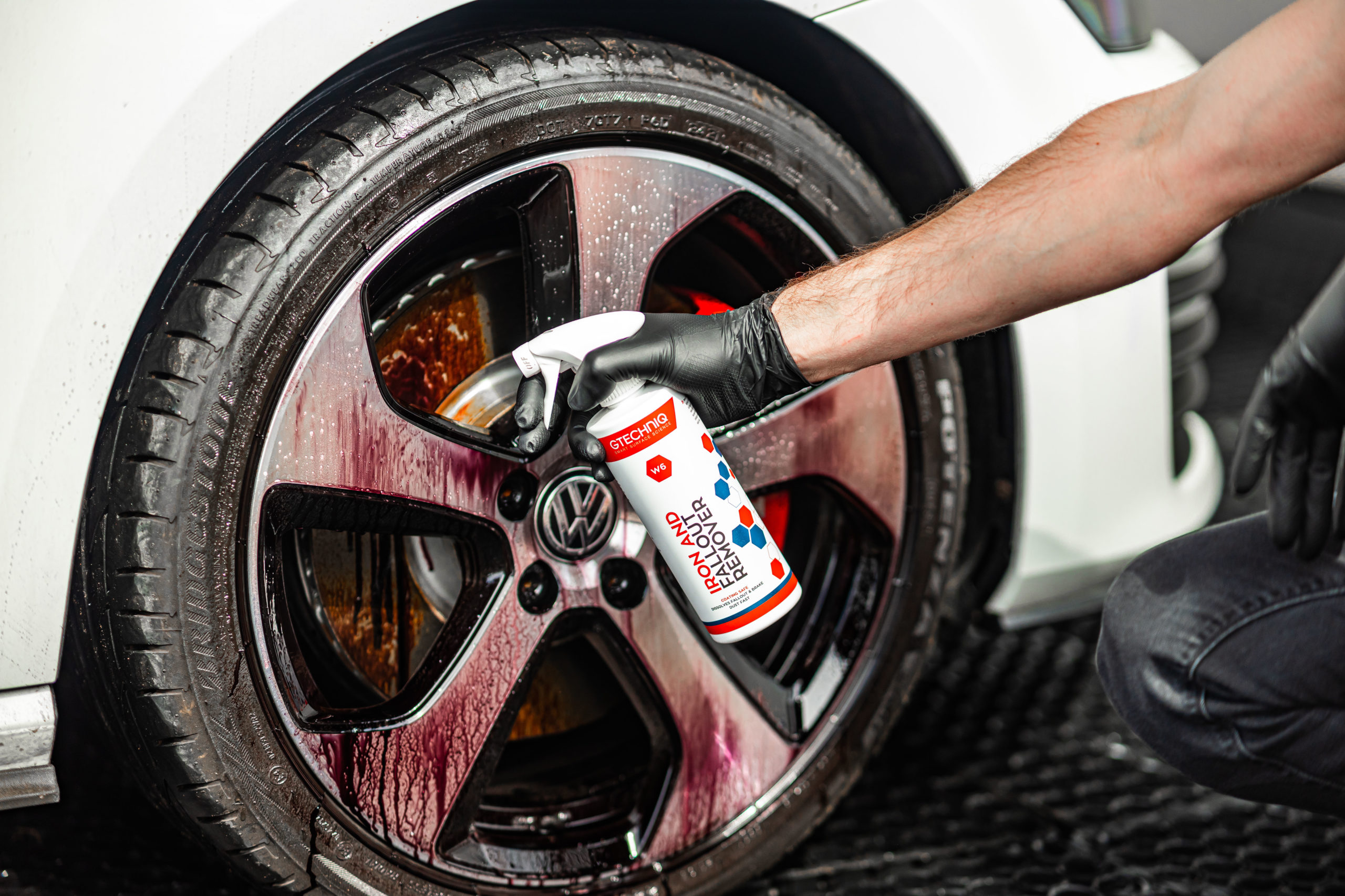 Top tips for using an alloy wheel cleaner